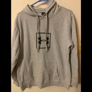 Under Armour men’s sweatshirt